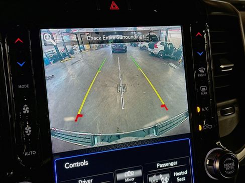 Used 2020 RAM 1500 Big Horn AWD/4WD image 23