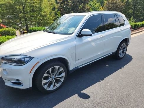 Used 2015 BMW X5 xDrive35d AWD/4WD image 1