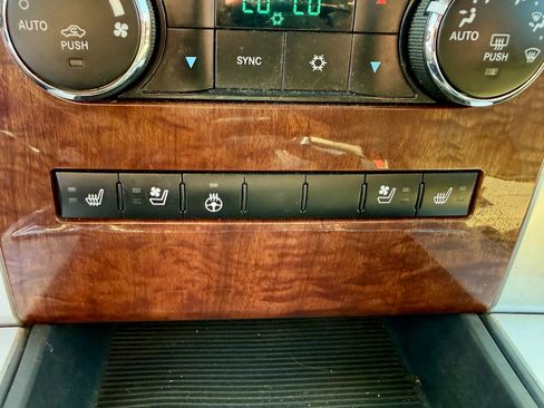 Used 2012 RAM 3500 Laramie w/ Cold Weather Group AWD/4WD image 14