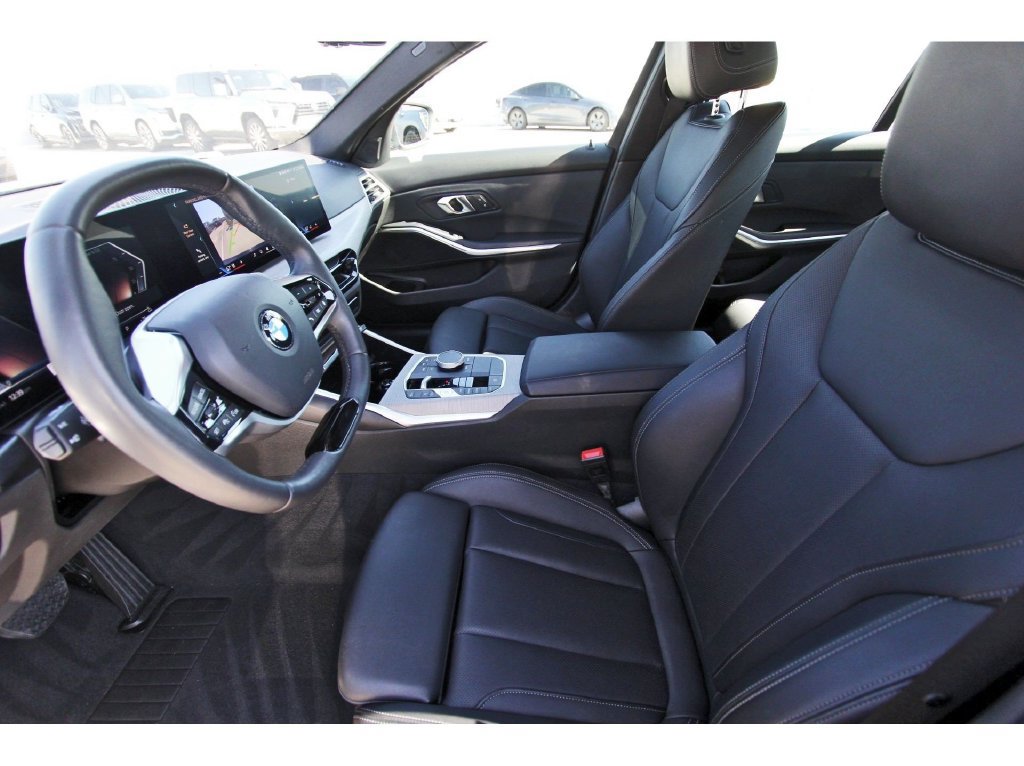 Used 2025 BMW 330i Sedan RWD image 6