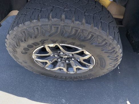 Certified 2025 Chevrolet Colorado ZR2 AWD/4WD image 23