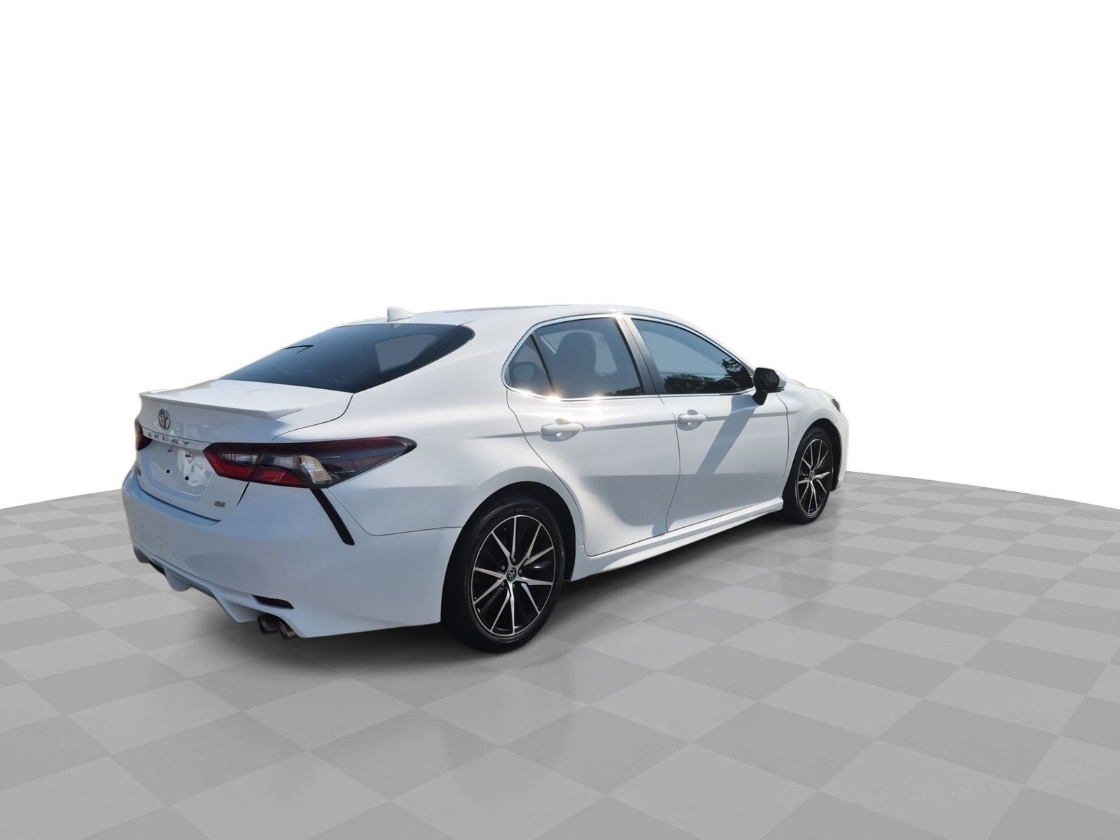Used 2022 Toyota Camry SE FWD image 8