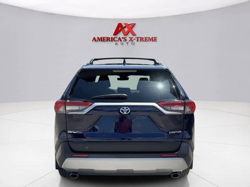 Used 2022 Toyota RAV4 Limited FWD image 5