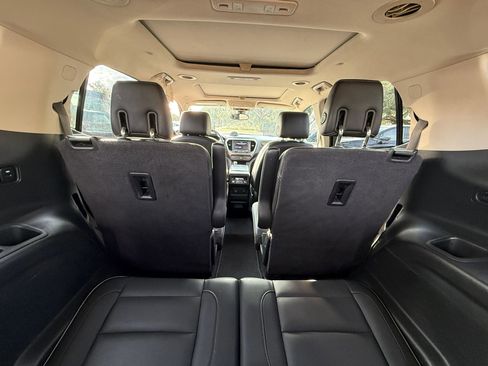 Used 2017 GMC Acadia Denali w/ Technology Package image 26