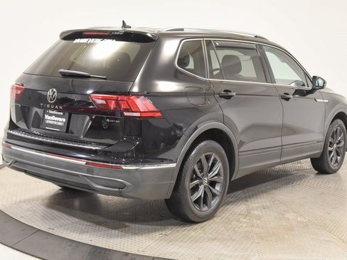 Used 2022 Volkswagen Tiguan SE image 6