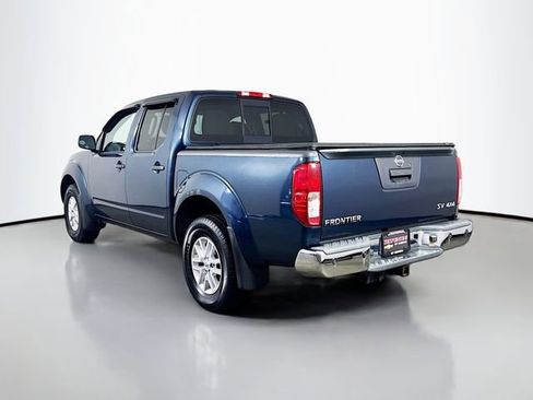 Used 2017 Nissan Frontier SV w/ SV Value Truck Package AWD/4WD image 8