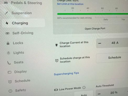 Used 2023 Tesla Model S AWD/4WD image 39