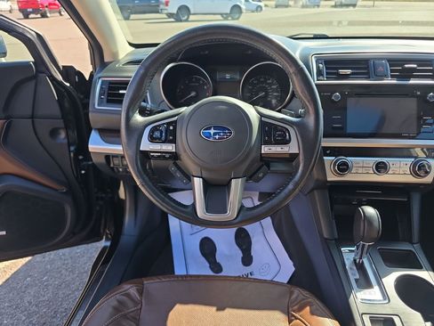Used 2017 Subaru Outback 3.6R Touring AWD/4WD image 14