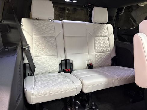 Used 2025 Cadillac Escalade Sport Platinum w/ LPO, ONYX Package image 41