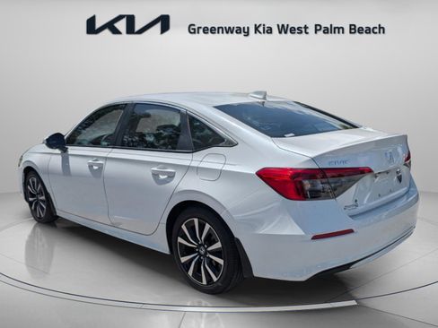 Used 2023 Honda Civic EX image 5