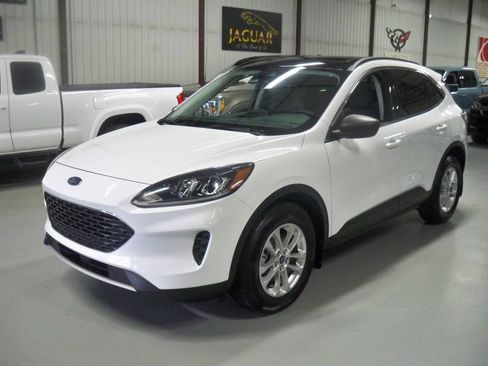 Used 2022 Ford Escape SE w/ Convenience Package image 1