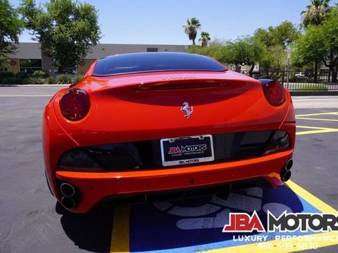 Used 2014 Ferrari California RWD image 56