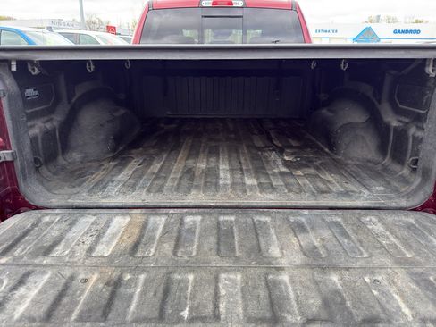 Used 2022 RAM 1500 Laramie w/ Sport Appearance Package AWD/4WD image 8
