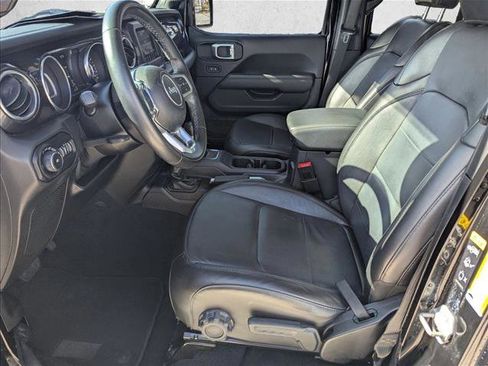 Used 2020 Jeep Wrangler Unlimited Sahara image 15