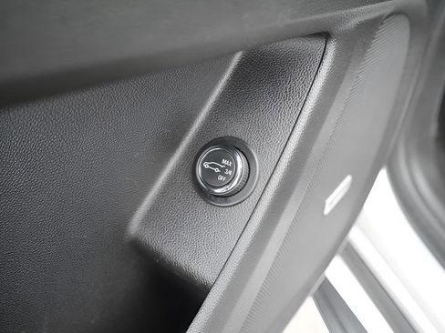 Used 2018 Chevrolet Traverse Premier w/ LPO, 'HIT The Road' Package image 26