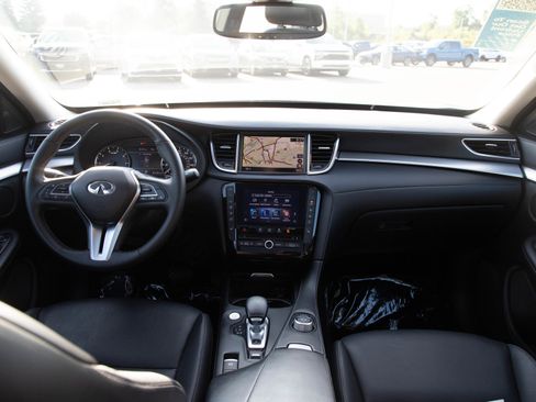Used 2020 INFINITI QX50 Luxe w/ Navigation Package AWD/4WD image 16