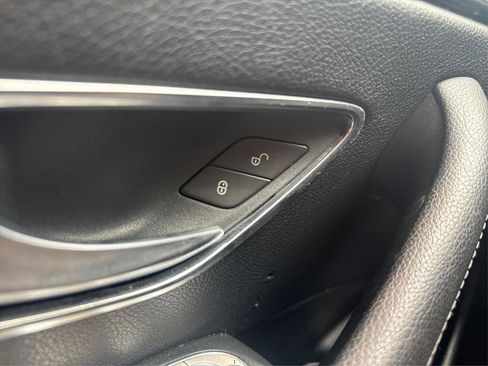 Used 2018 Mercedes-Benz E 300 image 32