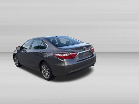Used 2016 Toyota Camry XLE FWD image 6