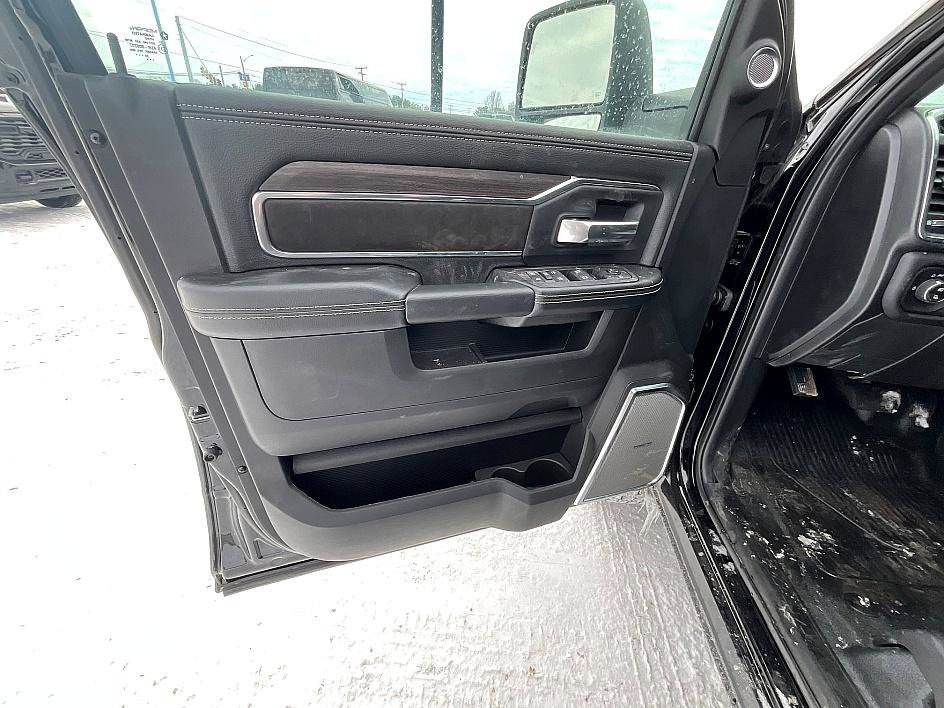 New 2026 RAM 3500 Big Horn w/ Laramie Trim Package AWD/4WD image 11