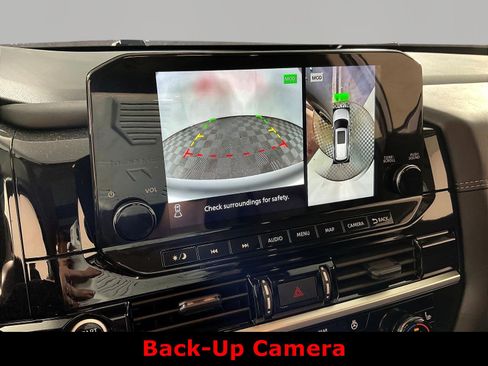Used 2024 Nissan Pathfinder Platinum w/ Lighting Package (N92) AWD/4WD image 10