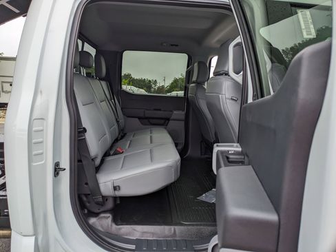 New 2025 Ford F550 4x4 Crew Cab Super Duty w/ XL Chrome Package image 35