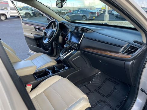 Used 2018 Honda CR-V Touring image 17