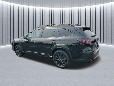 Used 2024 Subaru Outback Onyx Edition image 8