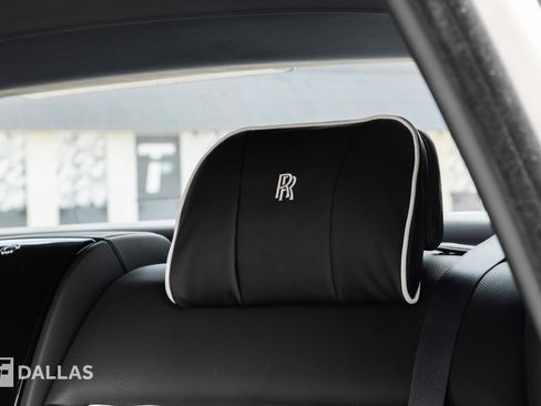 Used 2023 Rolls-Royce Phantom Sedan w/ The Phantom Package image 36