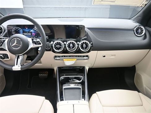 New 2026 Mercedes-Benz GLA 250 image 9