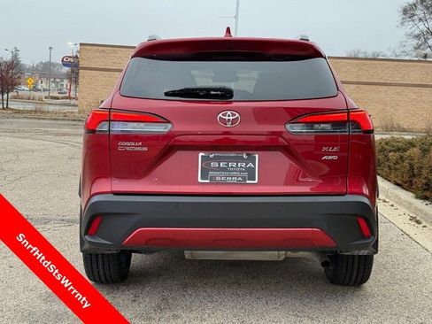 Used 2023 Toyota Corolla Cross XLE w/ Convenience Package image 4