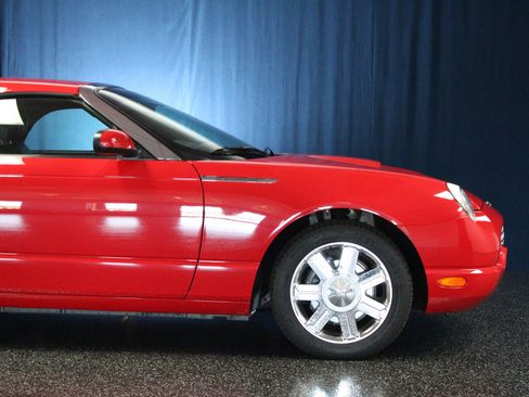 Used 2005 Ford Thunderbird RWD image 8