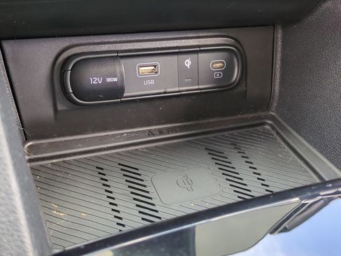 Certified 2024 Kia Sportage EX image 22