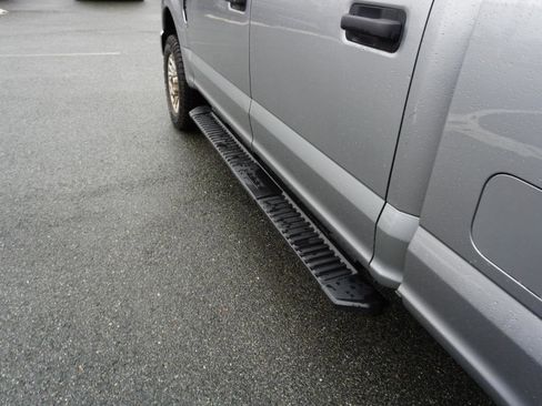 Used 2020 Ford F250 XLT image 12