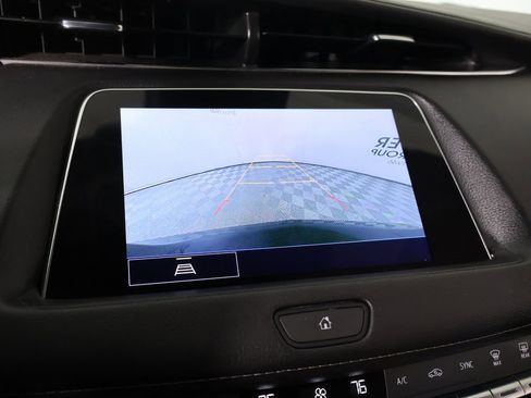 Used 2022 Cadillac XT4 Premium Luxury w/ Safety Alert Package image 6