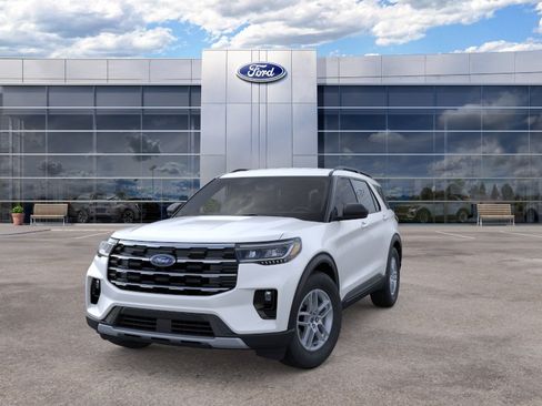 New 2026 Ford Explorer Active w/ Active Comfort Package RWD image 2