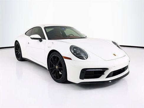 Used 2022 Porsche 911 Carrera image 7
