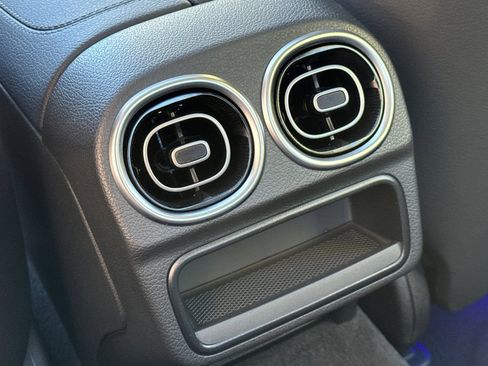 Certified 2025 Mercedes-Benz C 300 4MATIC Sedan image 32