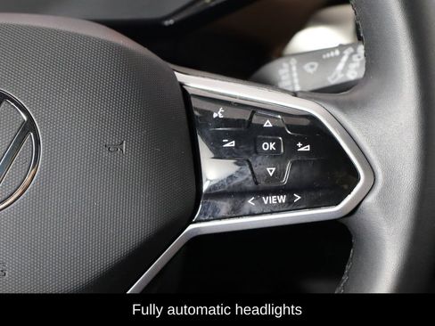 Used 2024 Volkswagen ID.4 2WD image 10