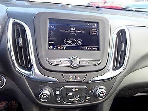 Used 2022 Chevrolet Equinox LT FWD image 13