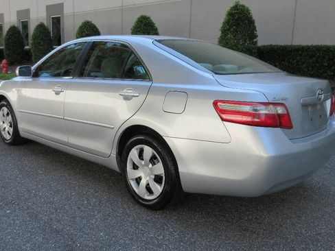Used 2009 Toyota Camry LE image 3