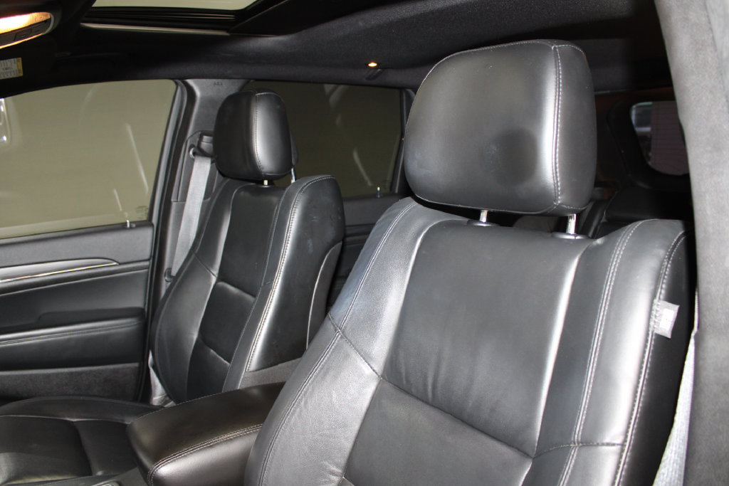 Used 2021 Jeep Grand Cherokee Limited AWD/4WD image 13