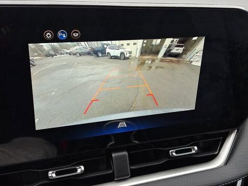 Used 2026 Chevrolet Equinox LT w/ Convenience Package II image 18