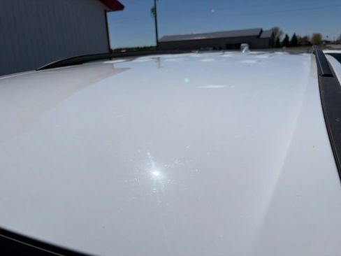 Used 2022 Chevrolet Traverse LT AWD/4WD image 11