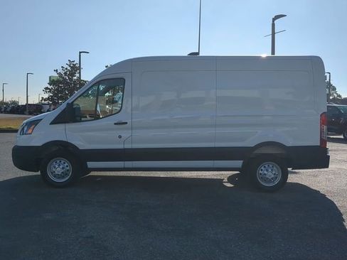 New 2026 Ford Transit 250 148 Medium Roof w/ Load Area Protection Package image 8