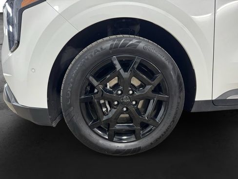 Used 2025 Kia Carnival SX Prestige FWD image 11