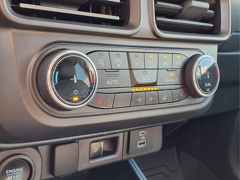 Used 2023 Ford Maverick Lariat w/ Lariat Luxury Package FWD image 24
