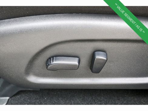 Used 2017 Nissan Pathfinder SV w/ SV Tech Package image 32