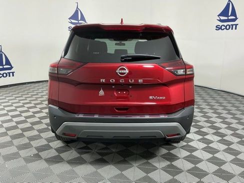Used 2023 Nissan Rogue SV w/ SV Premium B Package image 5