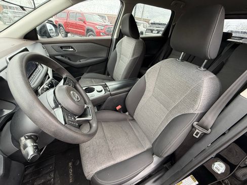 Used 2023 Nissan Rogue SV image 12