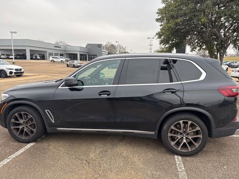 Used 2023 BMW X5 xDrive40i w/ Premium Package image 8